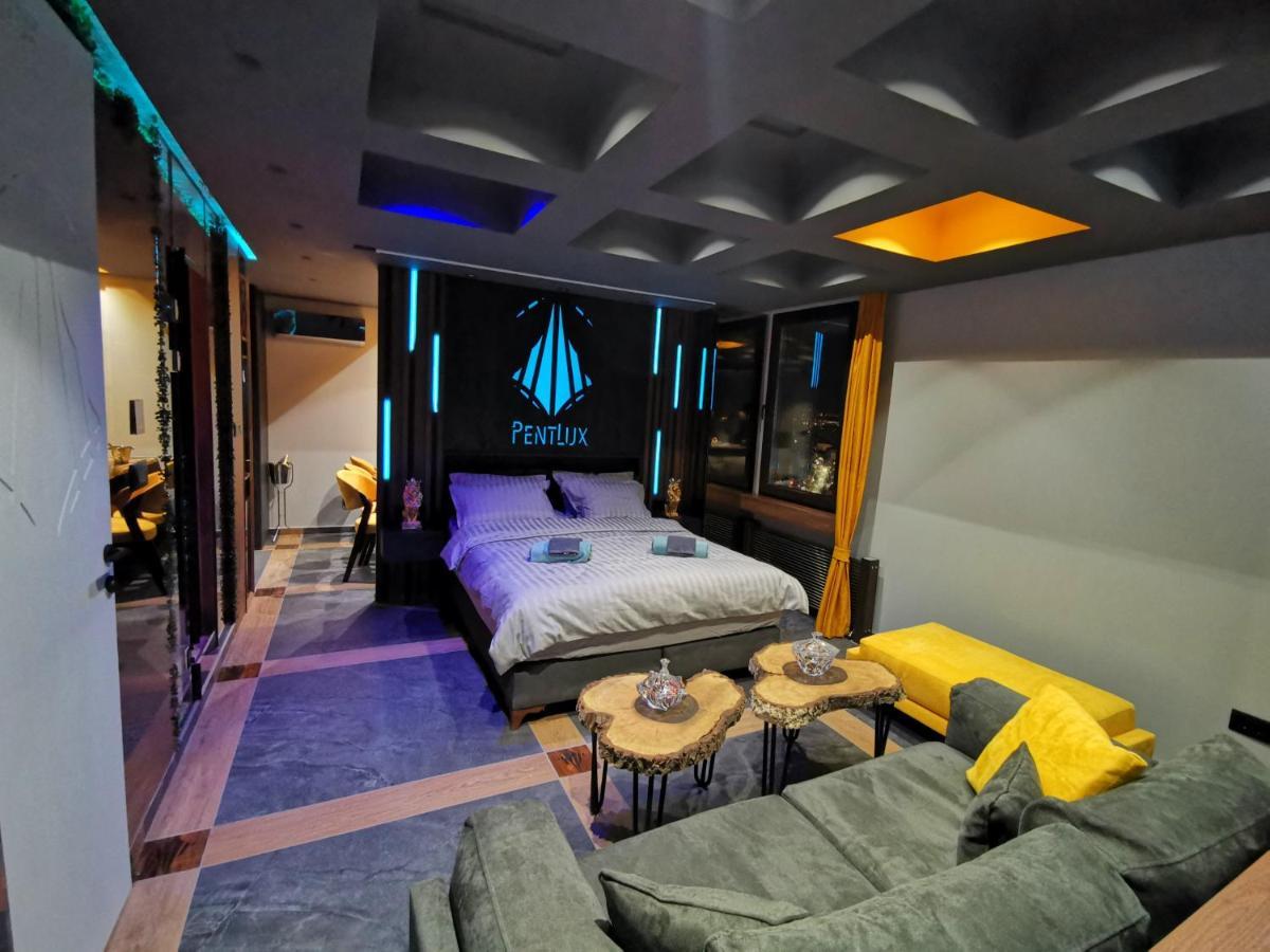 Smart Luxury Penthouse Suites - Private Sauna, Hot-Tub, Home Cinema At The Best Location In Skopje Ngoại thất bức ảnh