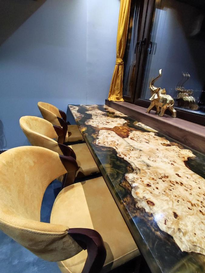 Smart Luxury Penthouse Suites - Private Sauna, Hot-Tub, Home Cinema At The Best Location In Skopje Ngoại thất bức ảnh